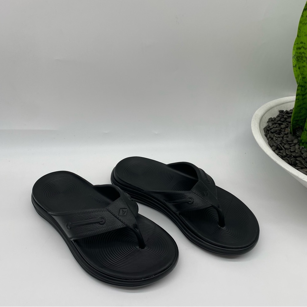 SPERRY Women's Windward Float lightweight Thong Sandal in black size 6M NEW